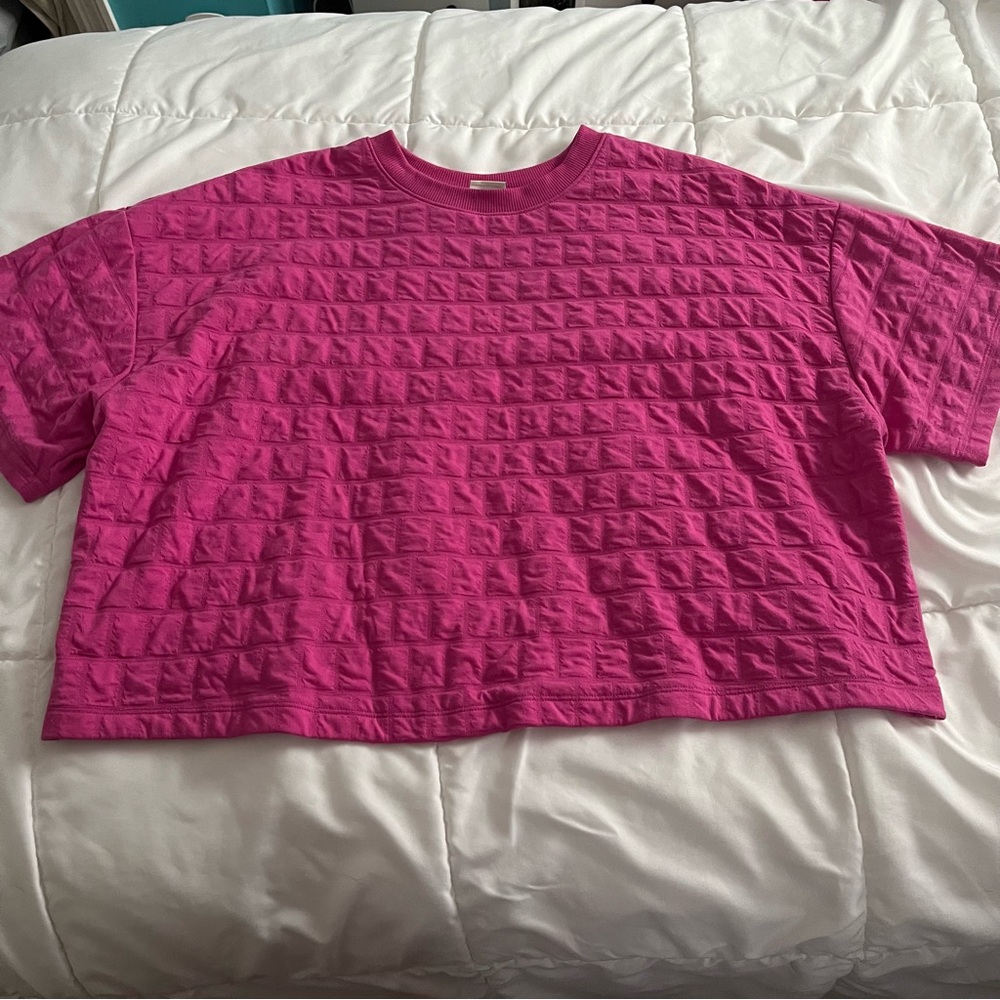 2/$15! NWOT A NEW DAY pink puffer style crop
